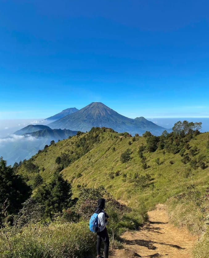 jalur gunung prau